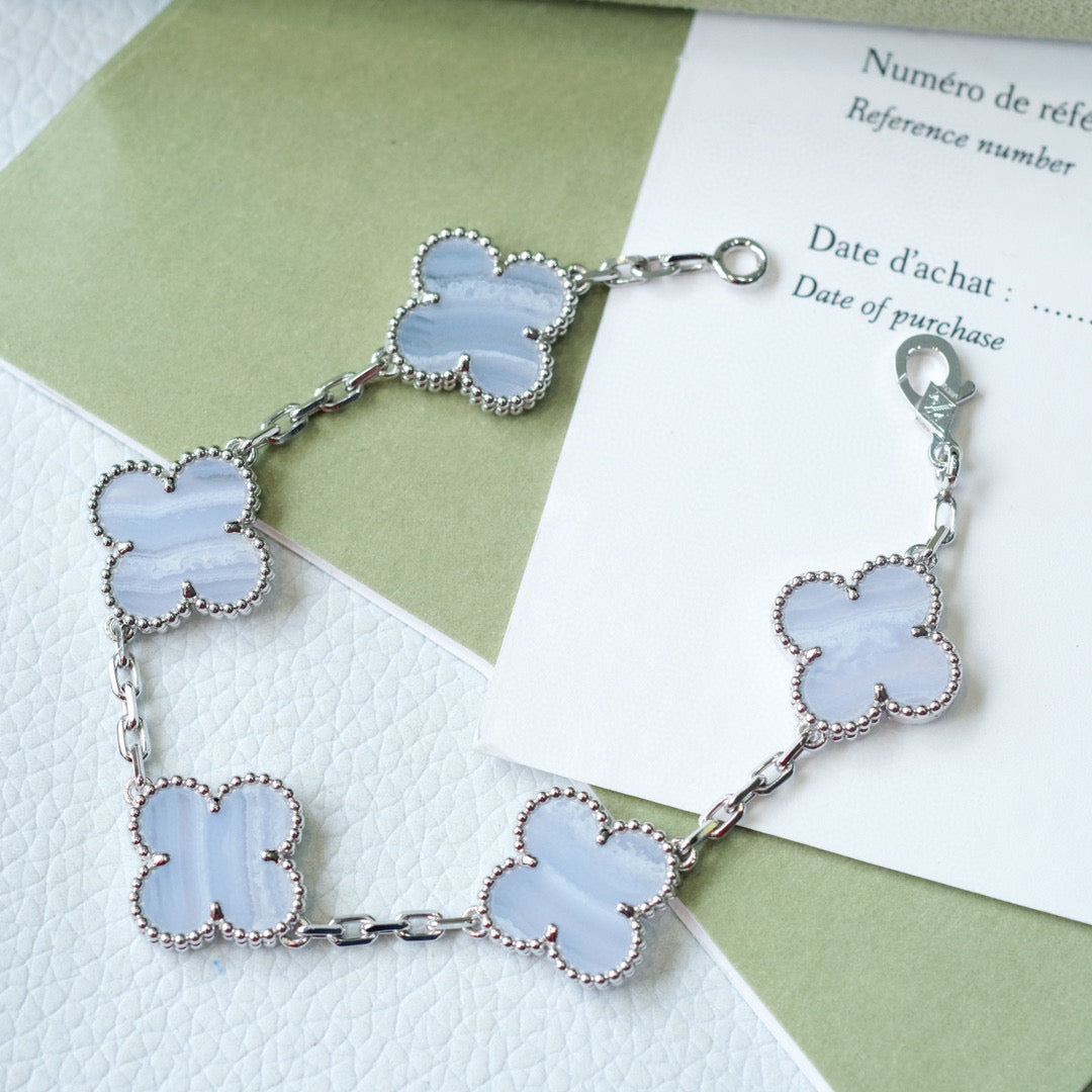 Clover  5 Motif Purple Chalcedony Bracelet Silver – LUX VERSE Luxury Designer Fashion Outlet