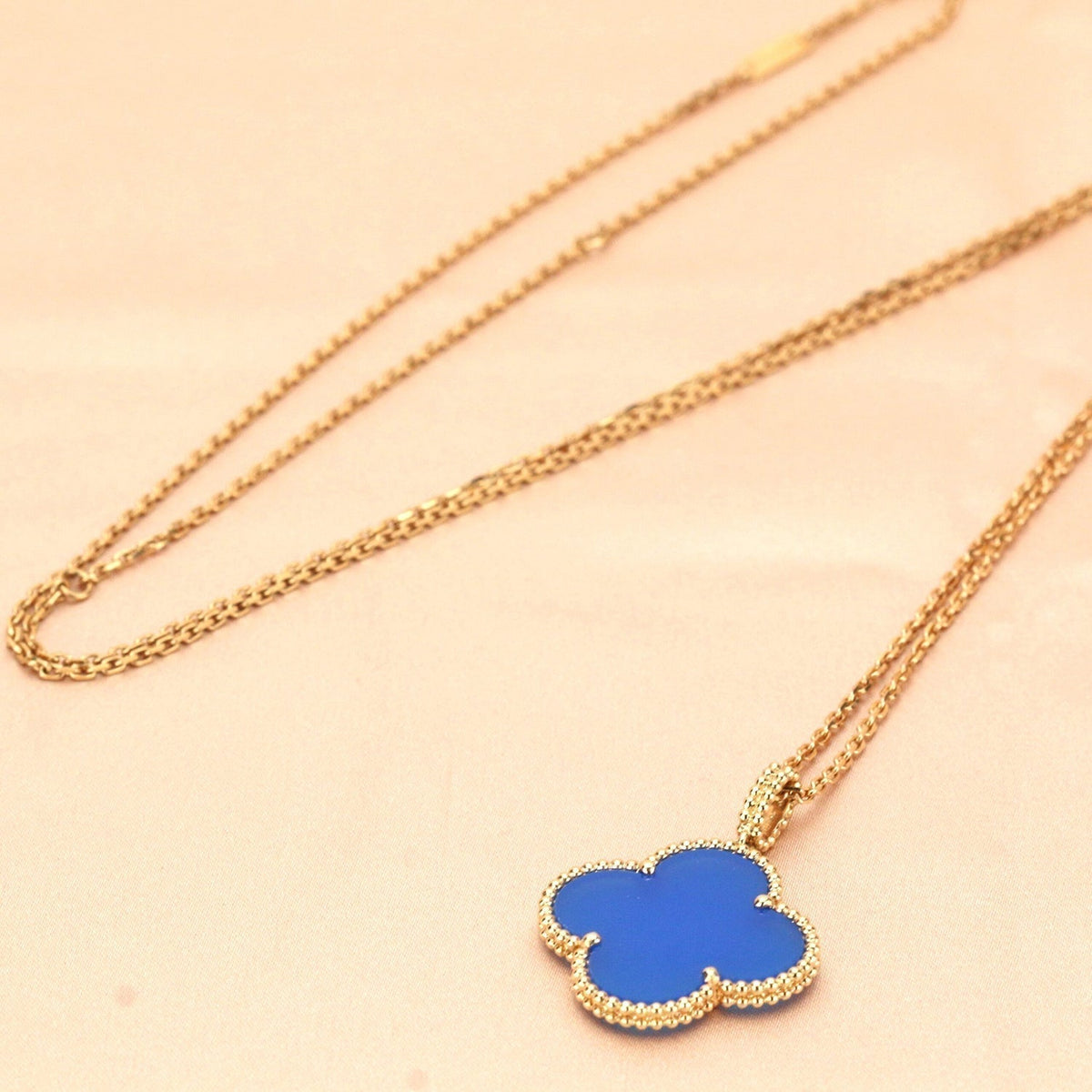 Clover Large 25mm Blue Agate Necklace – LUX VERSE Luxury Designer Fashion Outlet