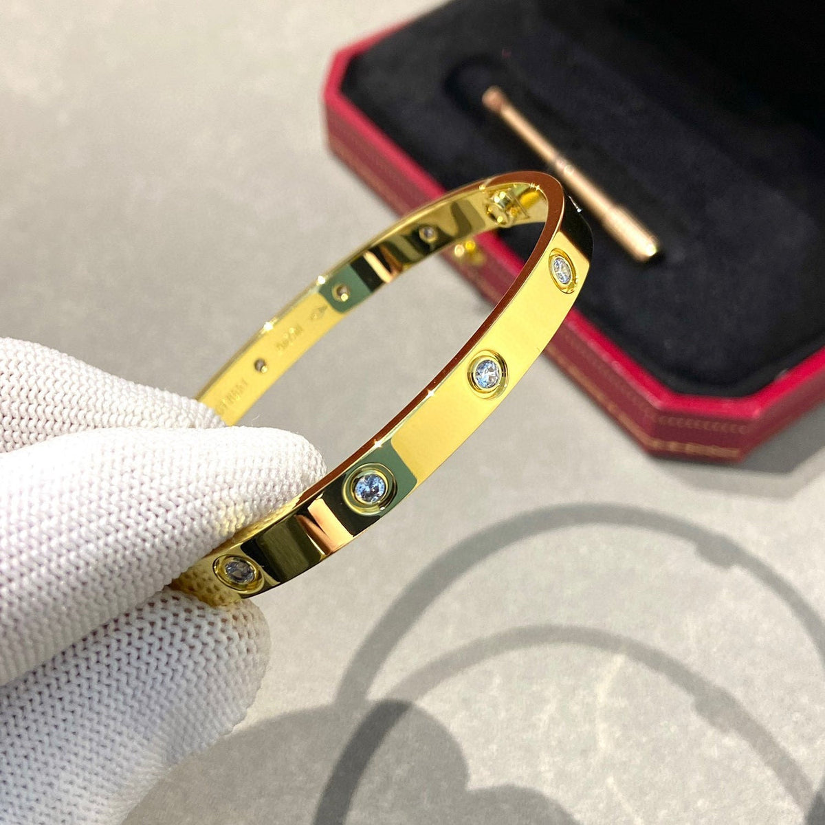 Love Bracelet 6.1mm 10 Diamonds – LUX VERSE Luxury Designer Fashion Outlet