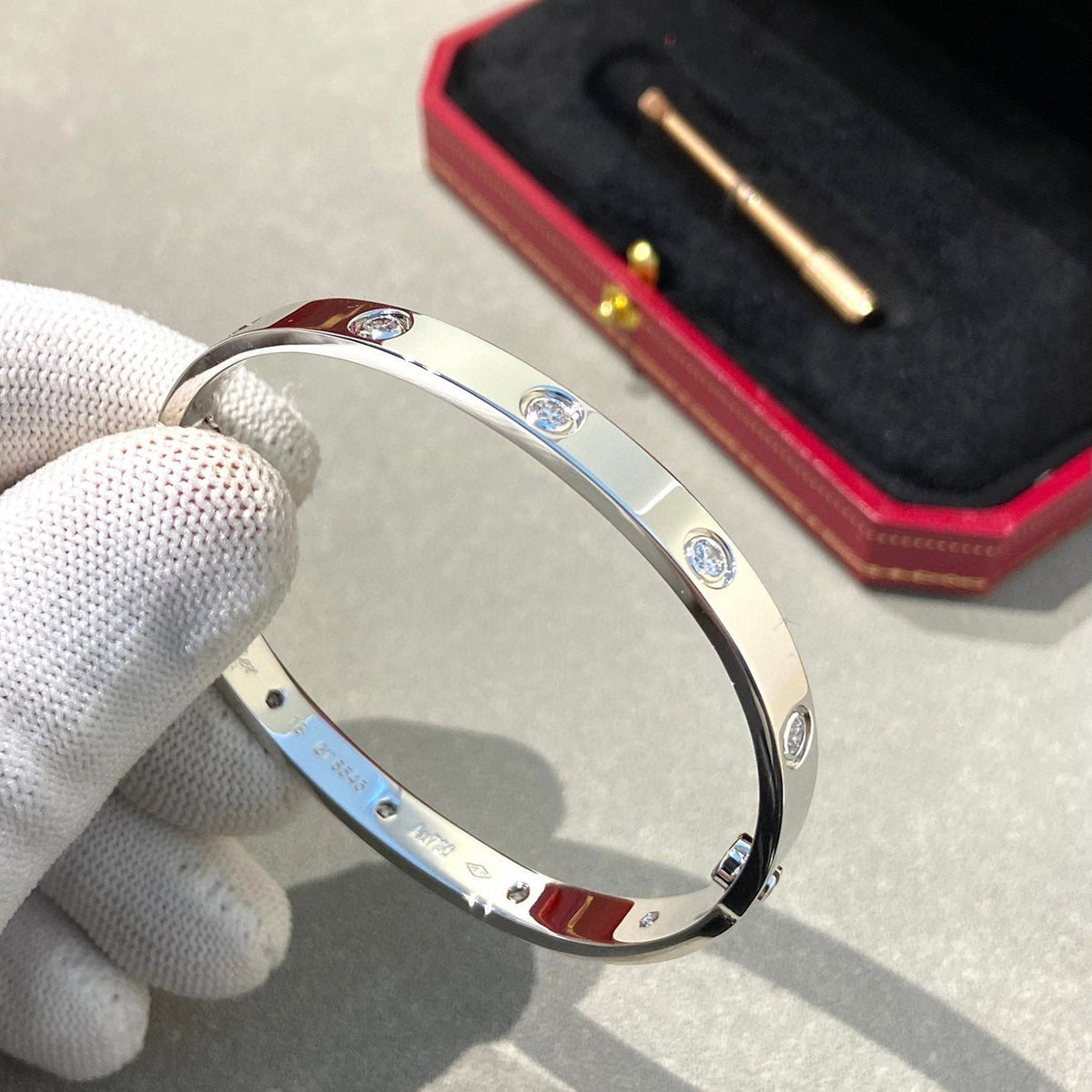 Love Bracelet 6.1mm 10 Diamonds – LUX VERSE Luxury Designer Fashion Outlet