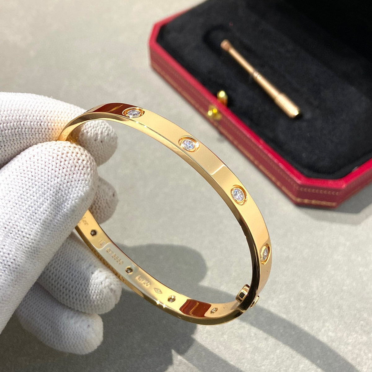 Love Bracelet 6.1mm 10 Diamonds – LUX VERSE Luxury Designer Fashion Outlet