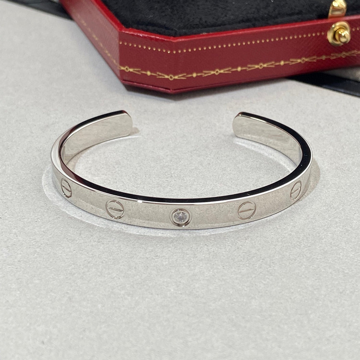 Love Bracelet 6.1mm 1 Diamond Open Cuff – LUX VERSE Luxury Designer Fashion Outlet