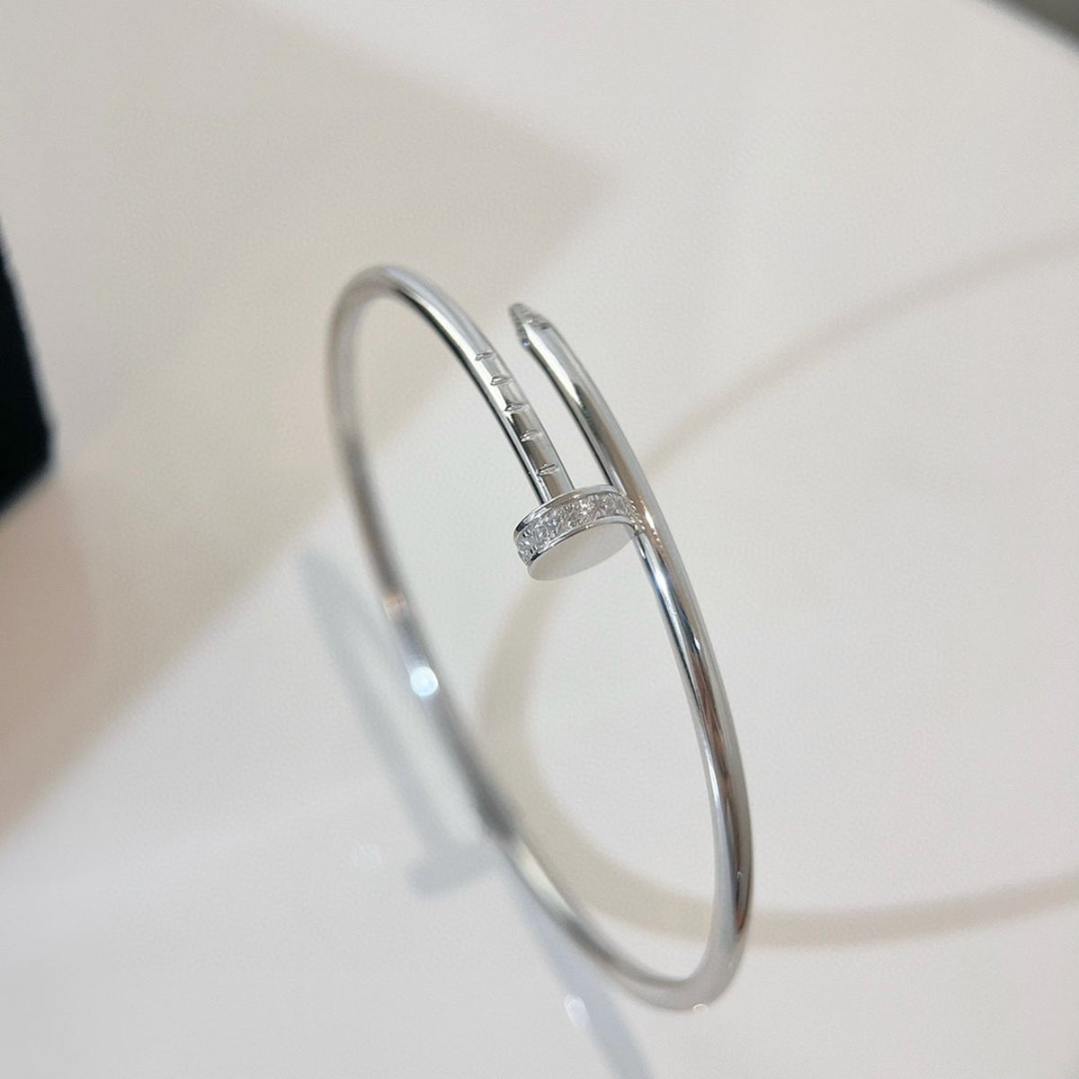 Juste Bracelet 2.5mm Diamond – LUX VERSE Luxury Designer Fashion Outlet