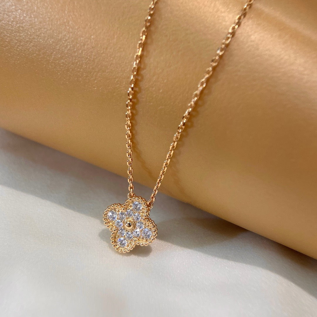 Clover 15mm Diamond Single Flower Necklace – LUX VERSE Luxury Designer Fashion Outlet