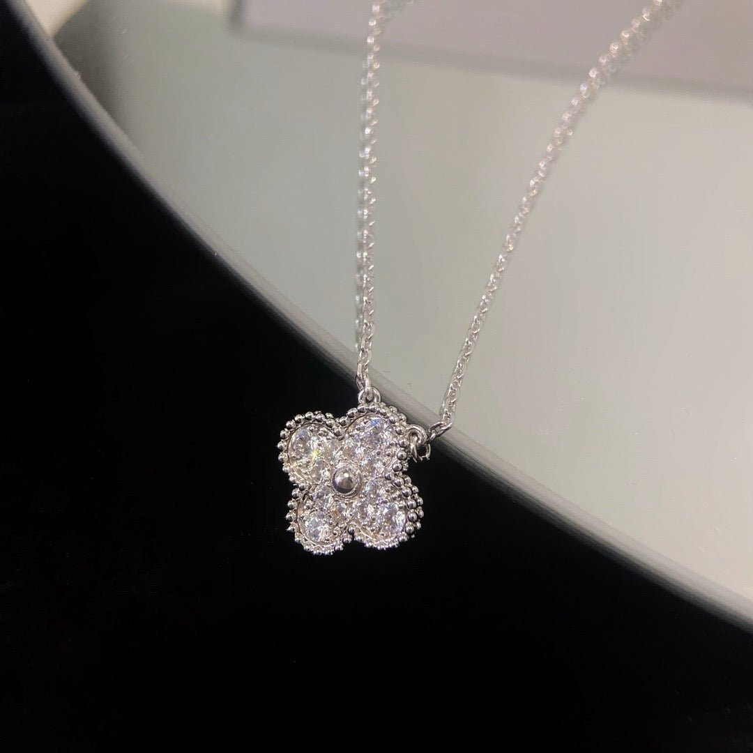 Clover 15mm Diamond Single Flower Necklace – LUX VERSE Luxury Designer Fashion Outlet