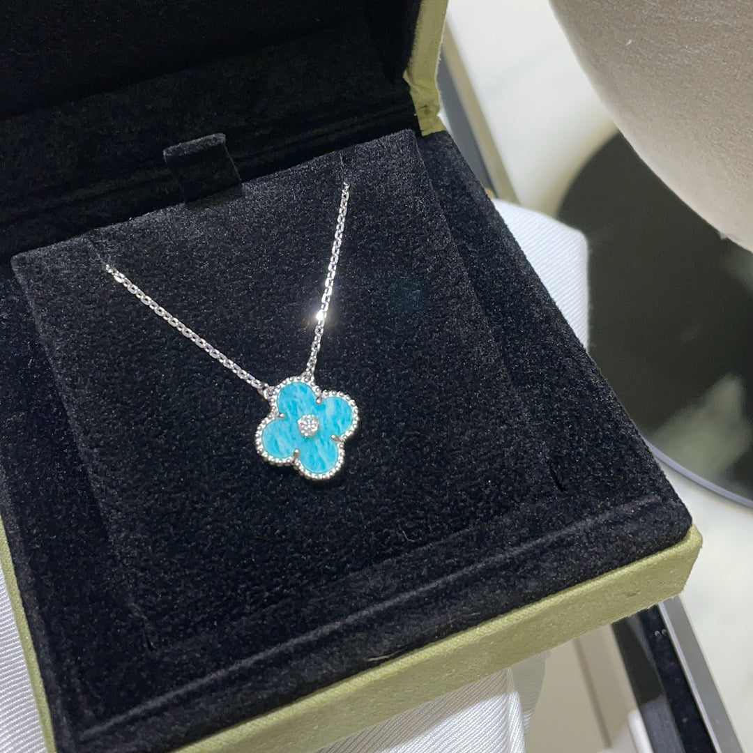 Clover 15mm Diamond Sèvres Porcelain  Necklace Silver – LUX VERSE Luxury Designer Fashion Outlet