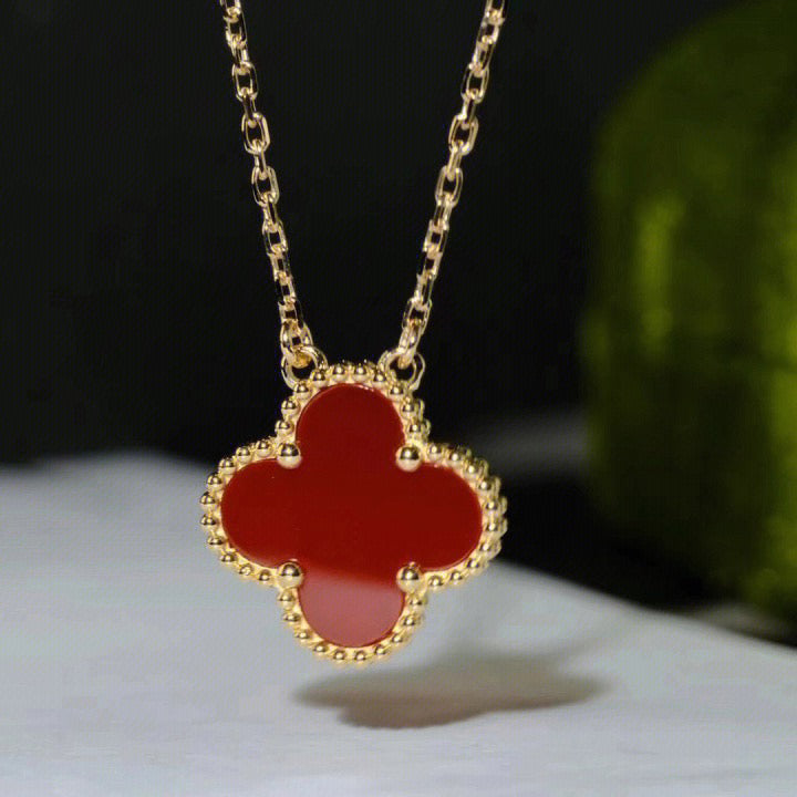 Clover 15mm Carnelian Single Flower Necklace – LUX VERSE Luxury Designer Fashion Outlet