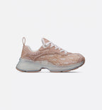 Vibe Sneaker Technical Fabric – the design is further punctuated with iconic accents like the 3D-effect details, – LUX VERSE Luxury Designer Fashion Outlet
