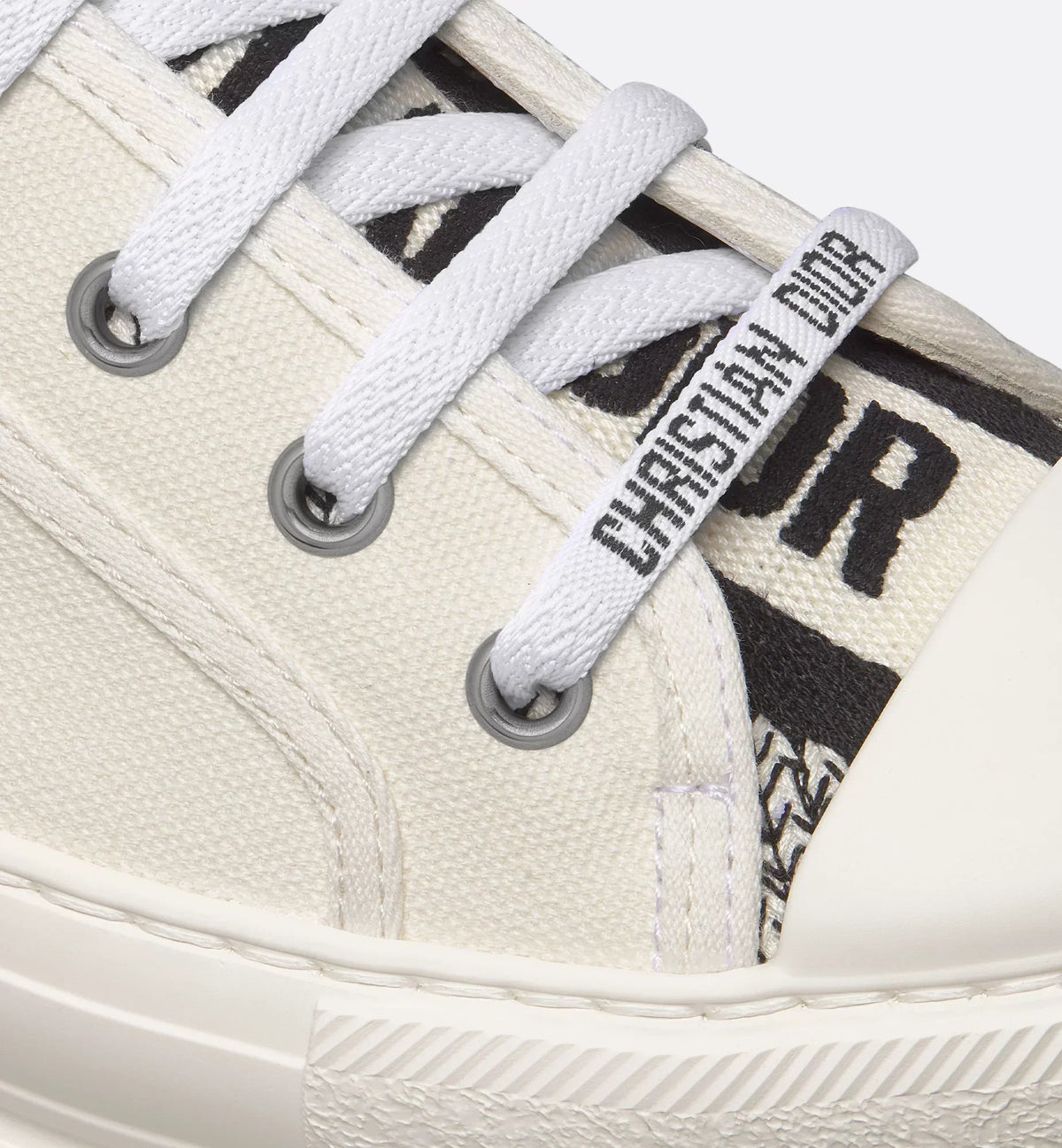 Walk'n'Platform embroidered Canvas Sneaker – the Walk'n'platform sneaker enhances the line with a modern creation – LUX VERSE Luxury Designer Fashion Outlet