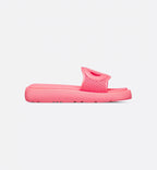 D-Club Rubber Slide – completed by a thick, ultralightweight sole, the slide will pair effortlessly – LUX VERSE Luxury Designer Fashion Outlet