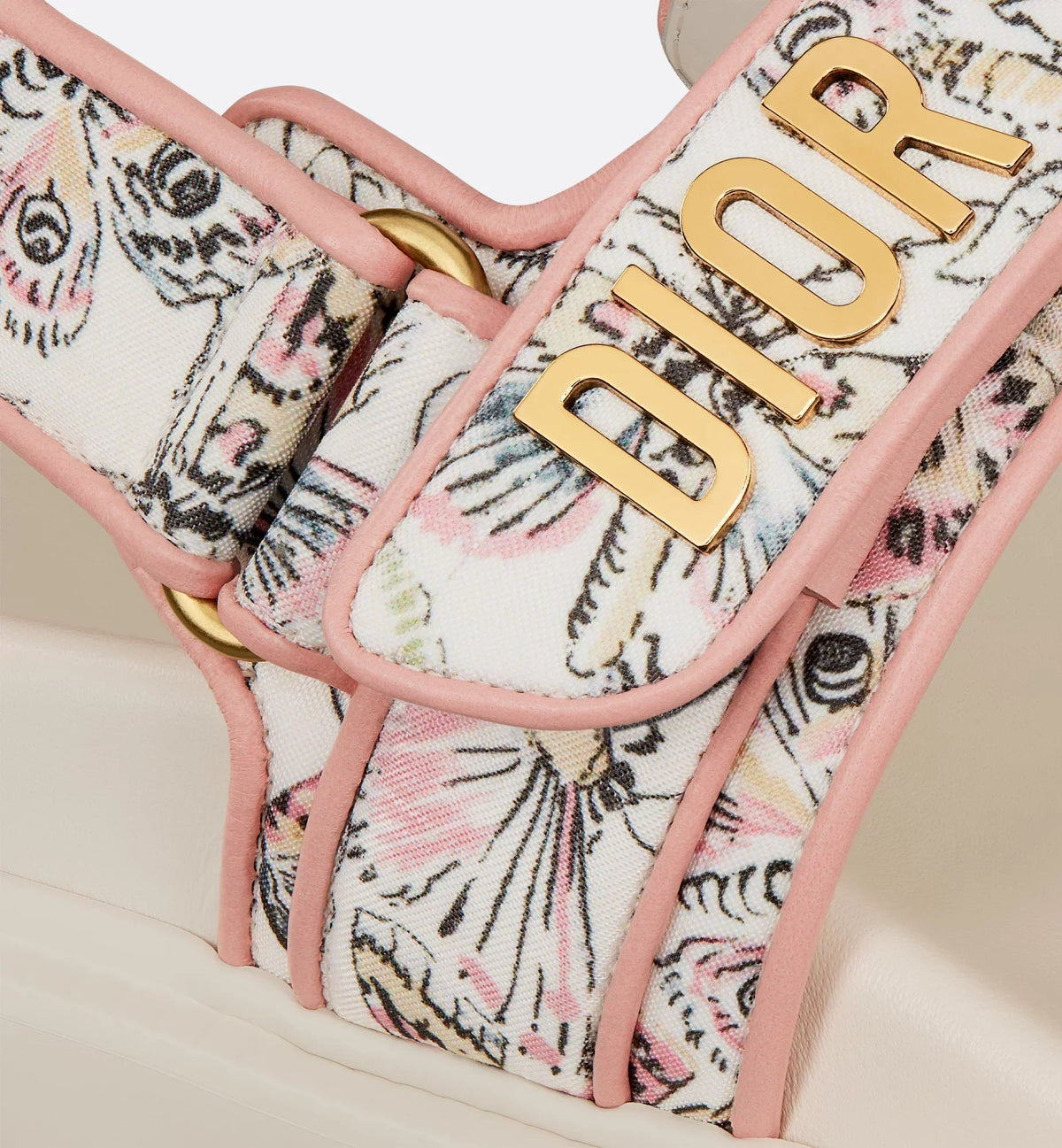 Camouflage Motif Sandal – the sandal showcases a modern silhouette in technical fabric adorned with the white – LUX VERSE Luxury Designer Fashion Outlet
