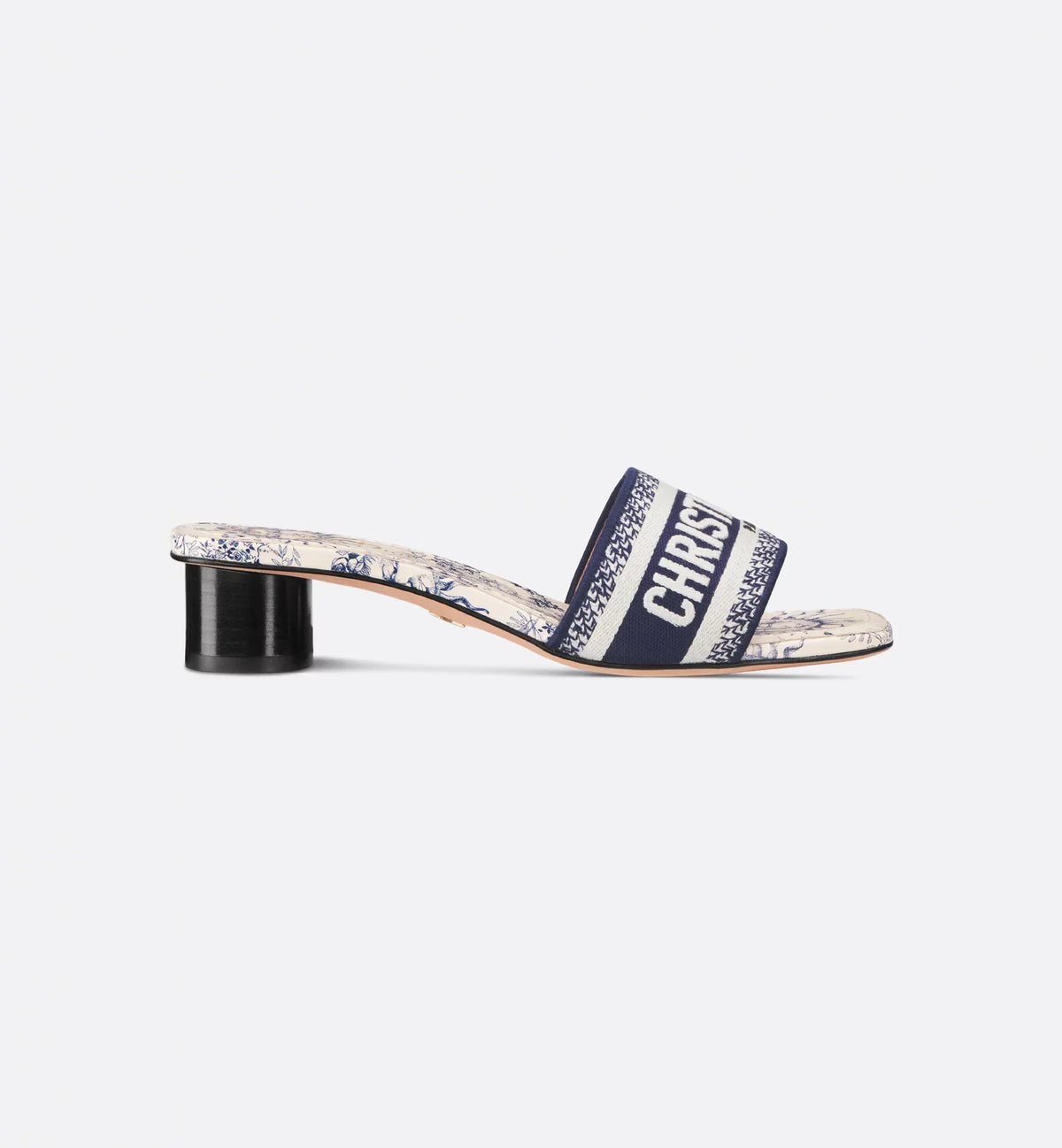 Dway Heeled Embroidered Cotton Slide – completed by a 3.5-cm (1.5) cylindrical heel, the slide will lend a contemporary – LUX VERSE Luxury Designer Fashion Outlet