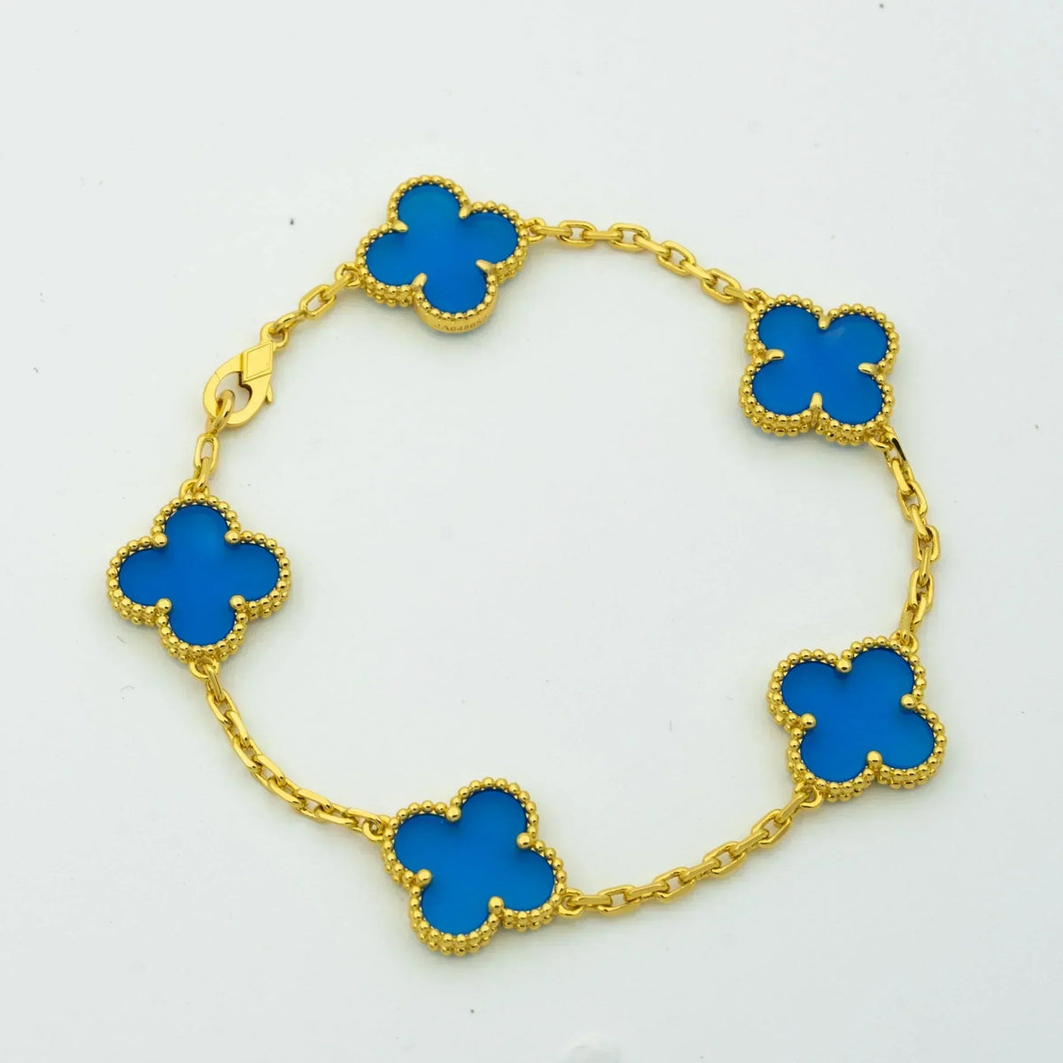 Clover 5 Motifs Blue Agate Bracelet – LUX VERSE Luxury Designer Fashion Outlet