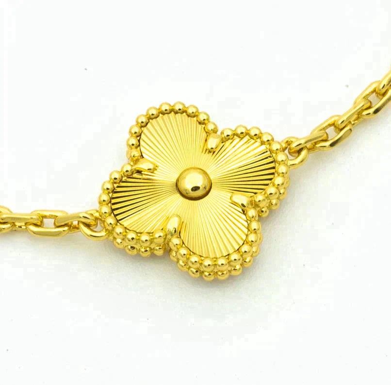 Clover 5 Motifs Laser Diamond Bracelet – LUX VERSE Luxury Designer Fashion Outlet