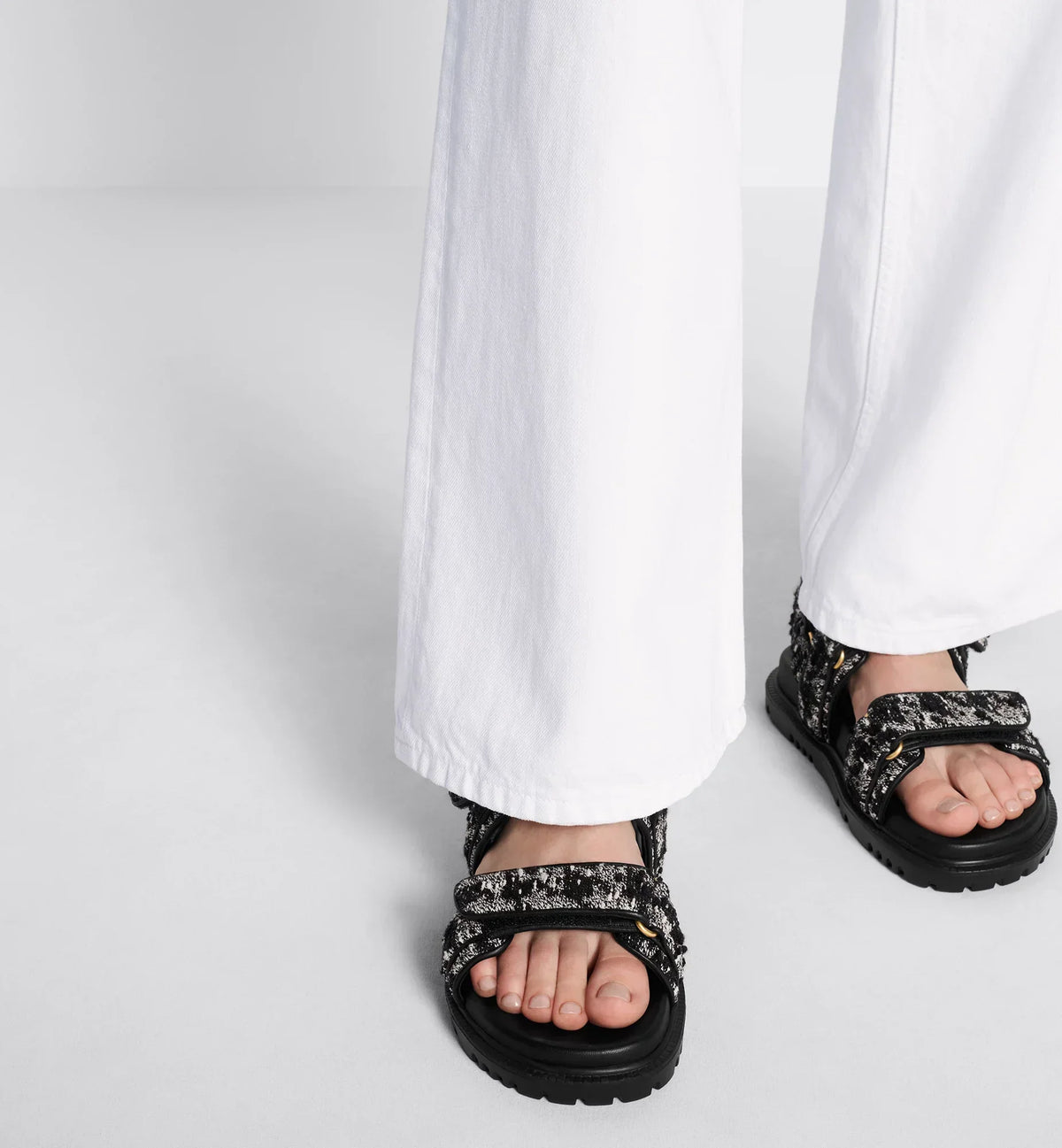 Houndstooth Tweed Sandal – the style features an anatomically shaped sole made with an ultra-lightweight – LUX VERSE Luxury Designer Fashion Outlet