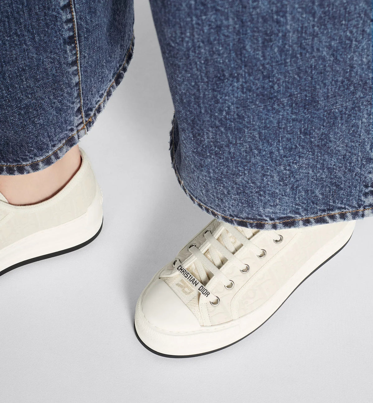 Walk'n'Platform Oblique Motif Sneaker – it showcases a comfortable thick sole, white embroidered cotton tongue and Christian – LUX VERSE Luxury Designer Fashion Outlet