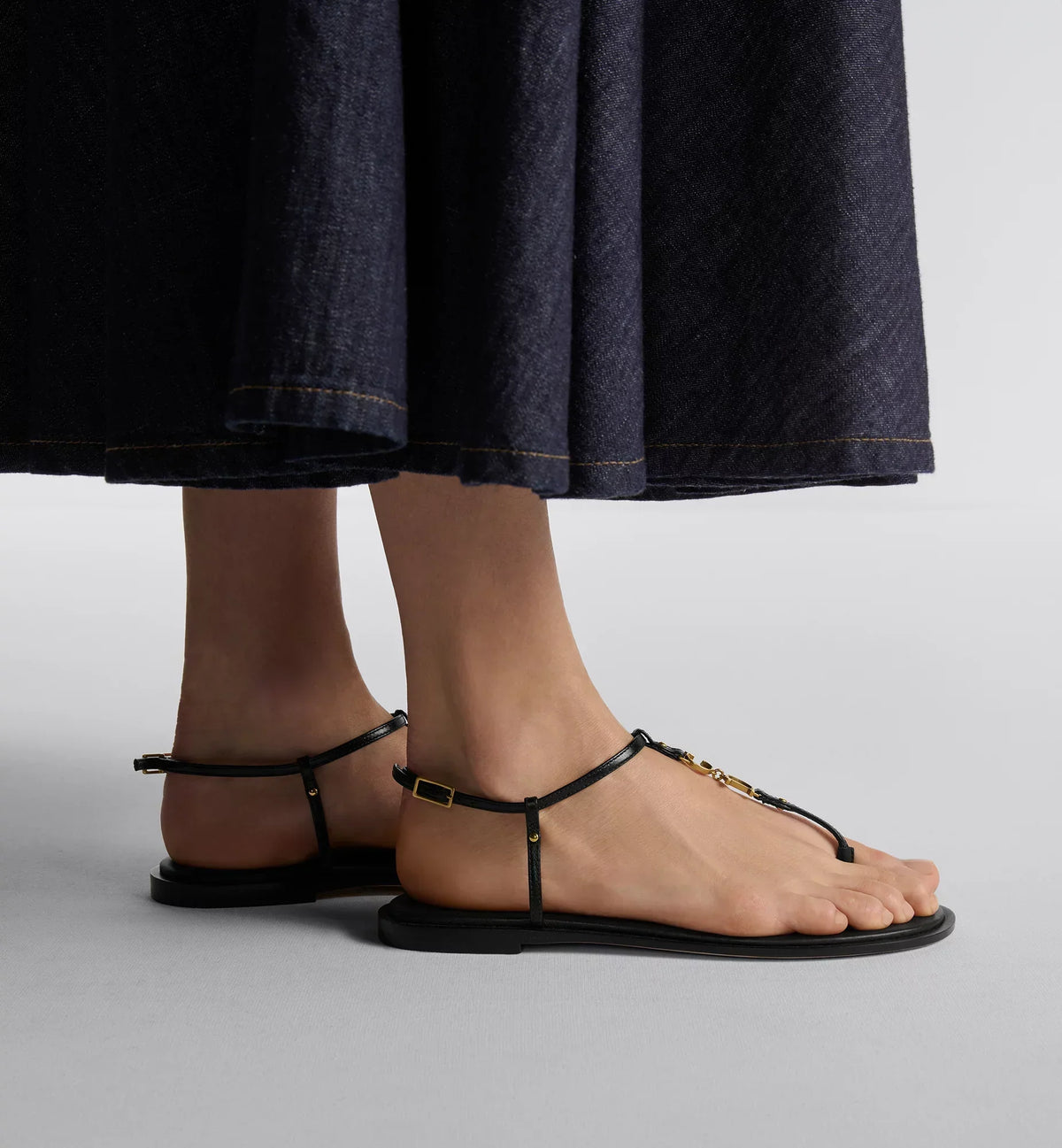 C'est Thong elegant Sandal – completed by a padded leather insole offering ultimate comfort, the jeweled sandal – LUX VERSE Luxury Designer Fashion Outlet
