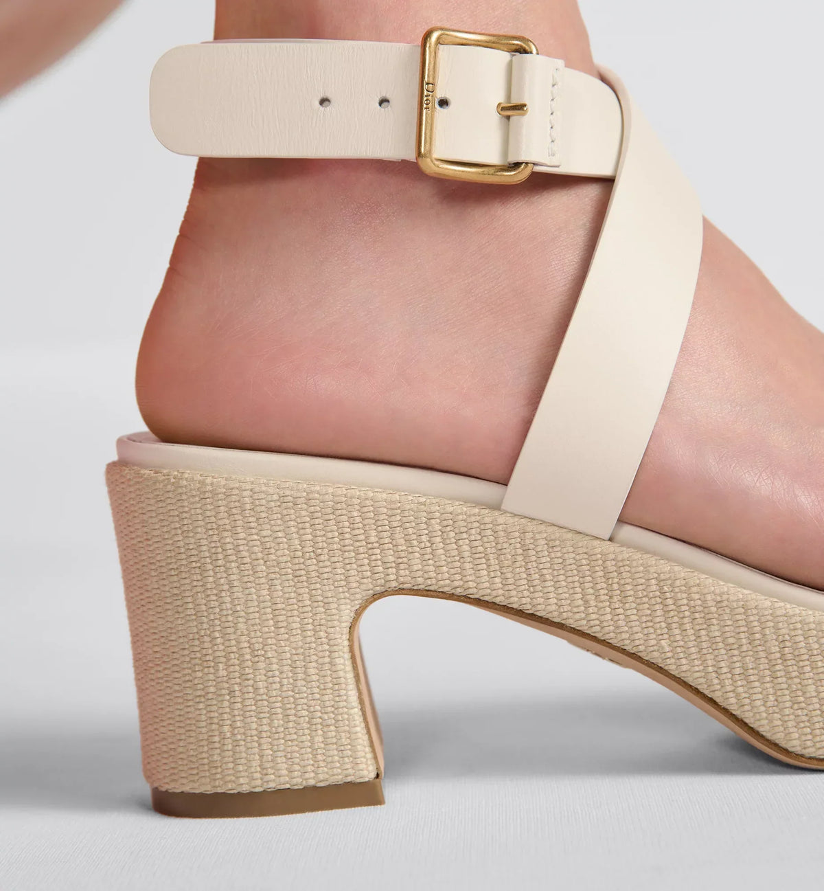 Dway Effortless Heeled Sandal – new for Fall 2024 and part of the capsule, the Dway heeled sandal enhances – LUX VERSE Luxury Designer Fashion Outlet