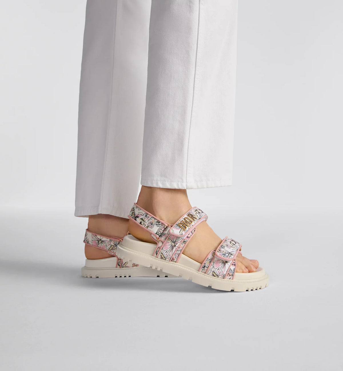 Camouflage Motif Sandal – the style features an anatomically shaped insole made with ultra-lightweight – LUX VERSE Luxury Designer Fashion Outlet