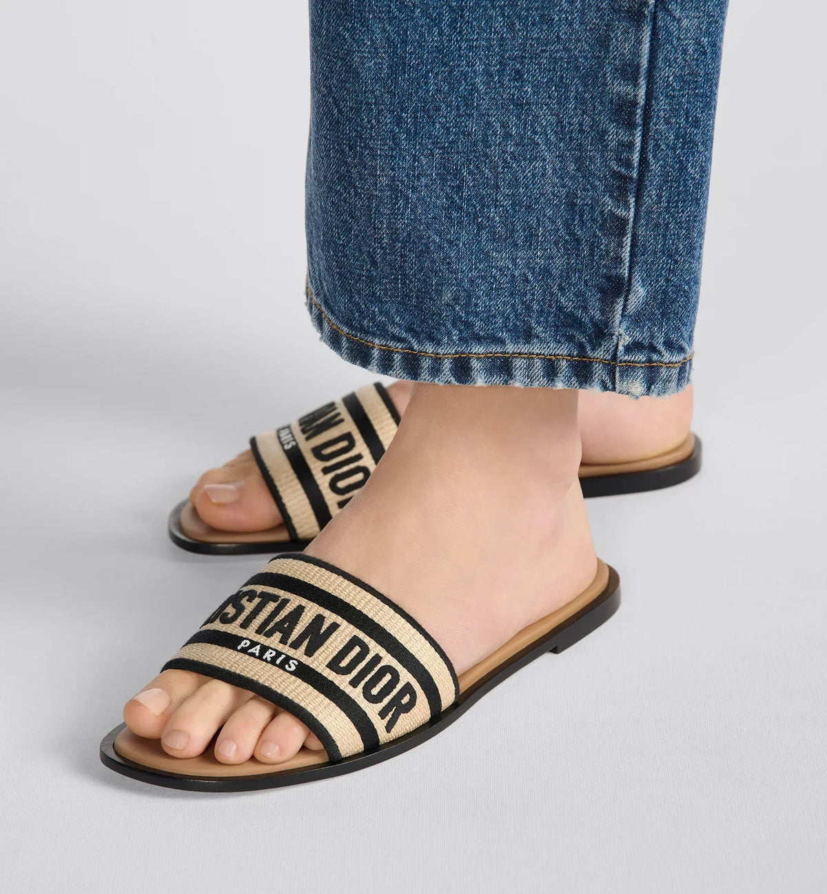 Dway Casual Slides – the padded leather insole offers ultimate comfort while the streamlined design makes – LUX VERSE Luxury Designer Fashion Outlet
