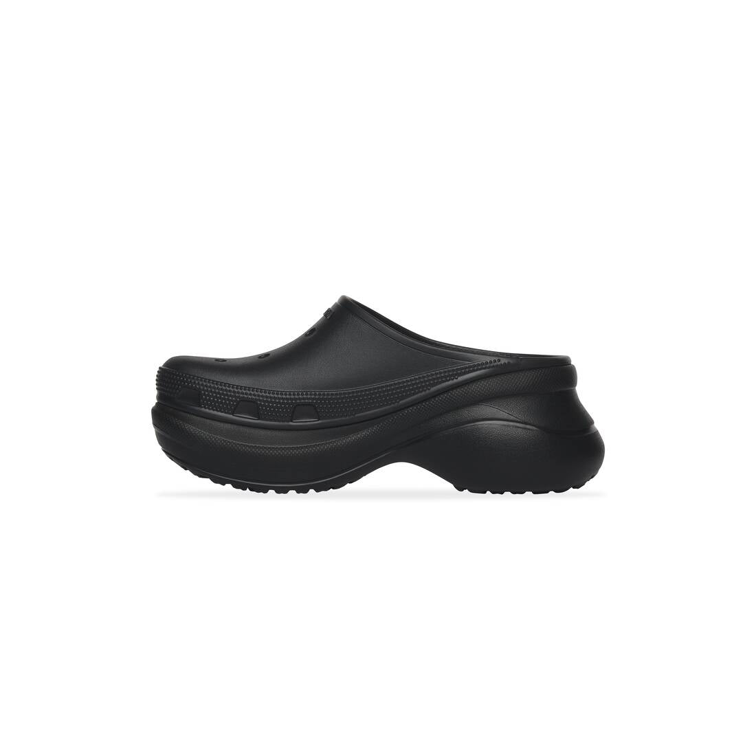 Women Mule In Black – • Rubber• Mule• Round toe• Open at back• 5mm arch• logo debossed – LUX VERSE Luxury Designer Fashion Outlet