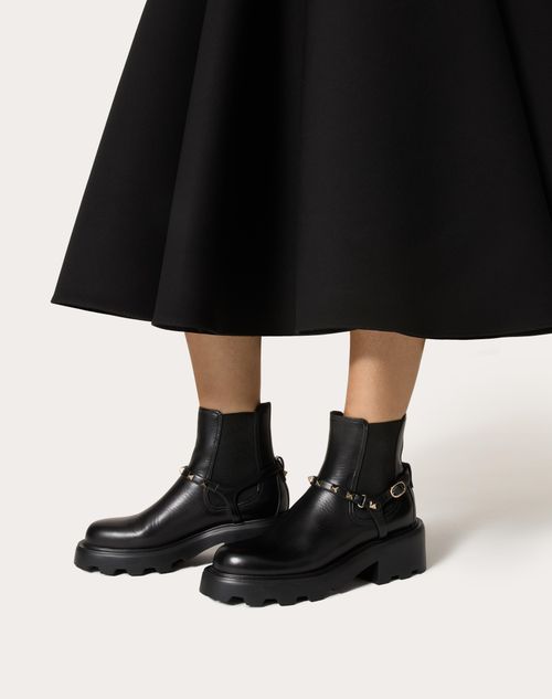 Rockstud Calfskin Beatle 55mm – sole with logo- Heel height: 55 mm / 2.2 in. with 25 mm / 1in. platform – LUX VERSE Luxury Designer Fashion Outlet