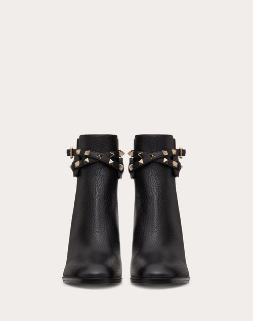 Rockstud Grainy Calfskin Ankle Boot 90 Mm – rockstud ankle boot in elk-print calfskin leather.- Platinum-finish studs – LUX VERSE Luxury Designer Fashion Outlet