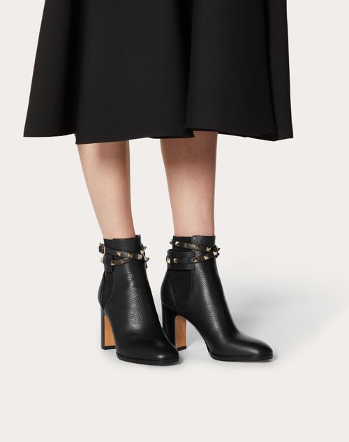 Rockstud Grainy Calfskin Ankle Boot 80 Mm – studs- Tone-on-tone elasticated side panels- Rubber lug sole- Heel height – LUX VERSE Luxury Designer Fashion Outlet