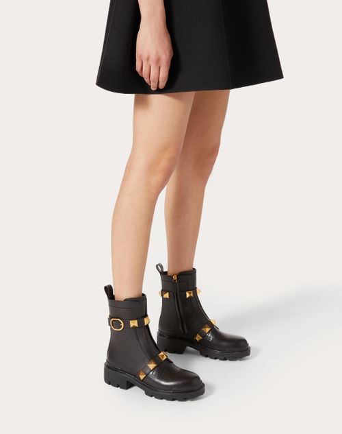 Roman Stud Calfskin Combat Boot 40mm – mm / 0.7x0.7 in. with an antique-brass finish- Rubber sole with personalized – LUX VERSE Luxury Designer Fashion Outlet