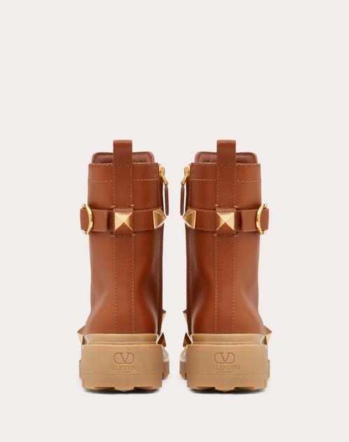 Roman Stud Calfskin Combat Boot 40mm – mm / 0.7x0.7 in. with an antique-brass finish- Rubber sole with personalized – LUX VERSE Luxury Designer Fashion Outlet