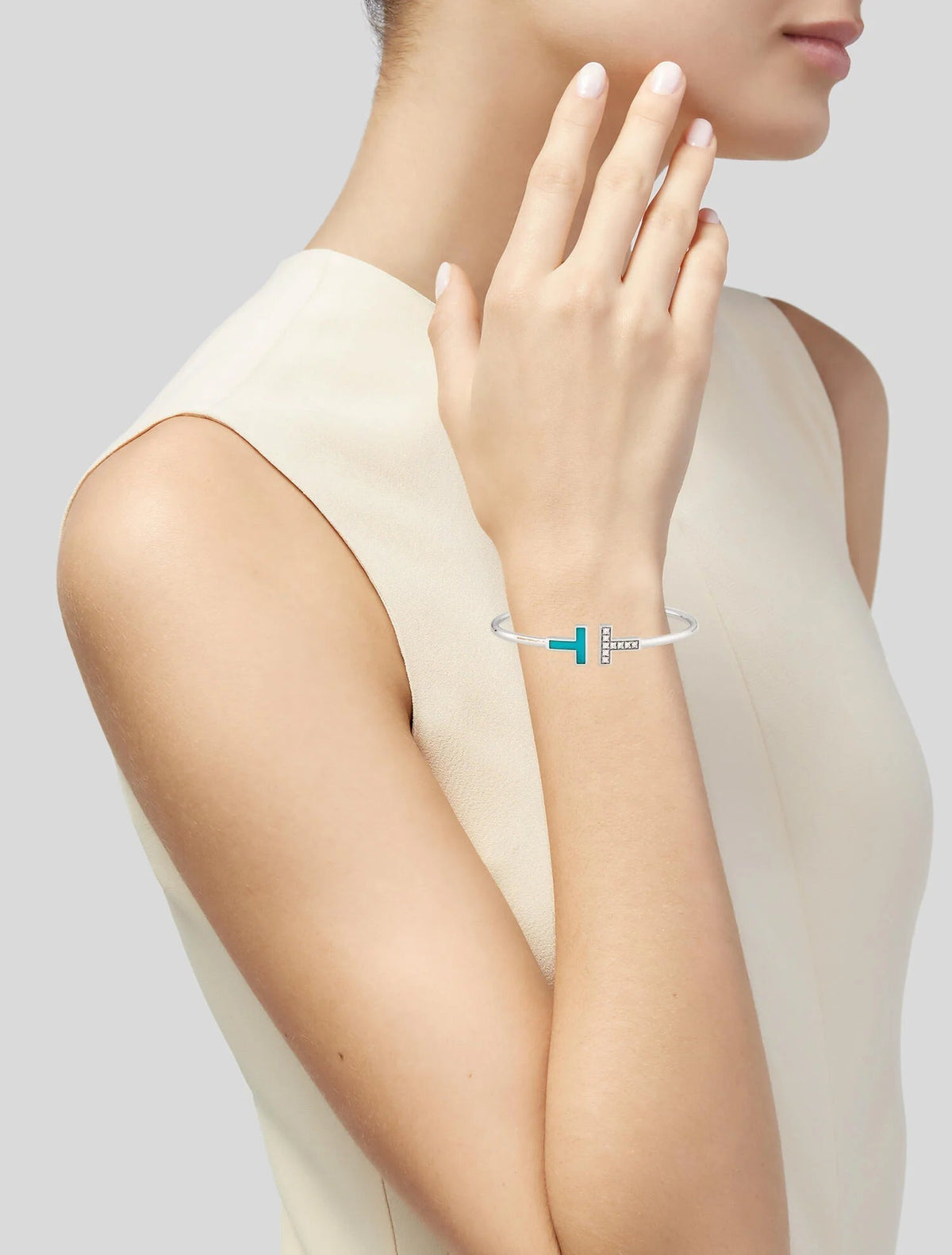 T Bracelet 1.8mm Turquoise Diamond – LUX VERSE Luxury Designer Fashion Outlet