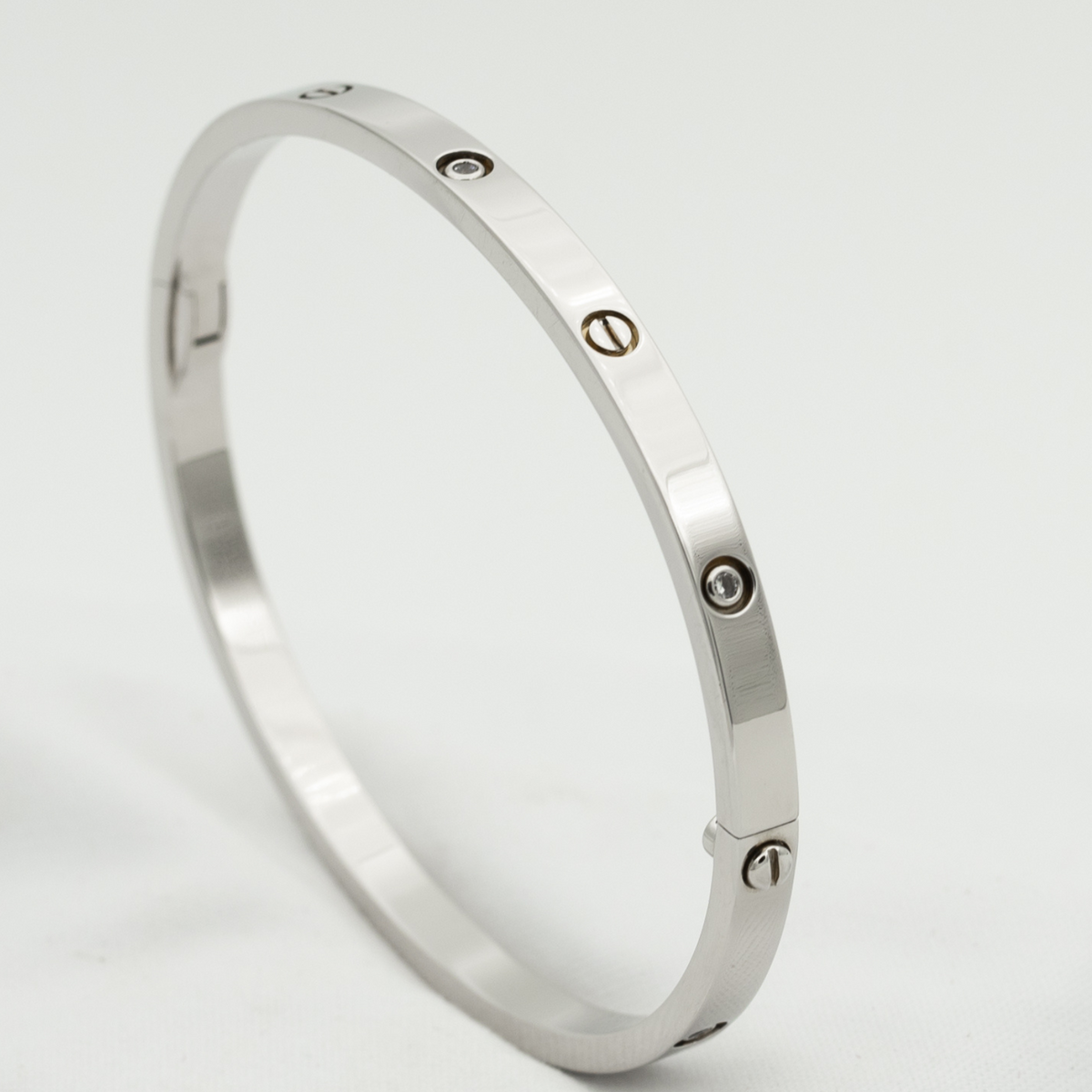Love Bracelet 3.65mm 6 Diamonds – LUX VERSE Luxury Designer Fashion Outlet
