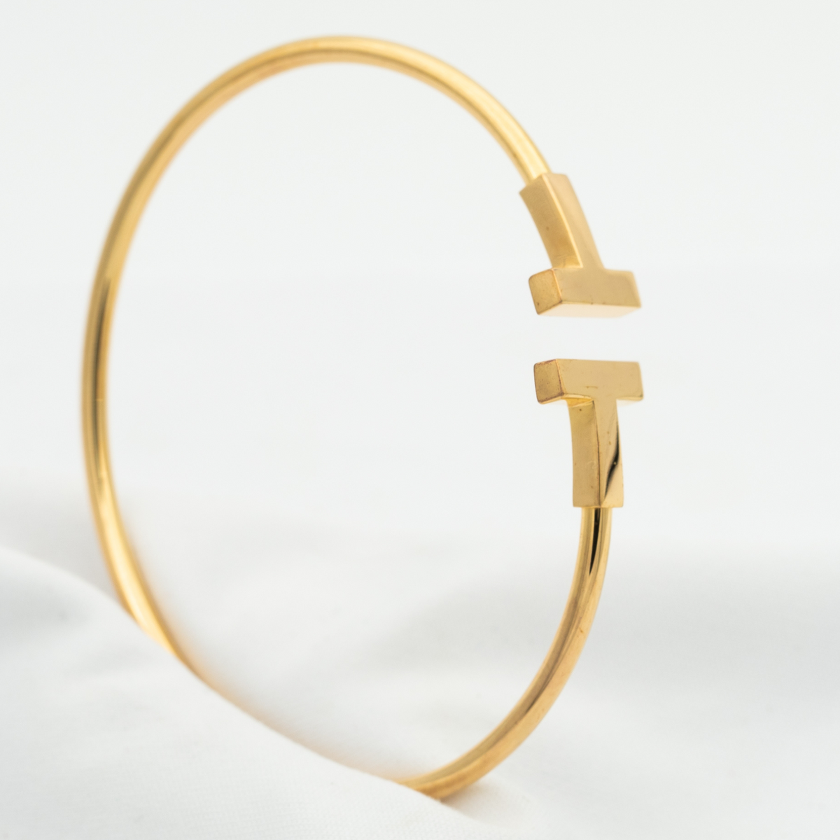 T Bracelet 1.8mm – LUX VERSE Luxury Designer Fashion Outlet