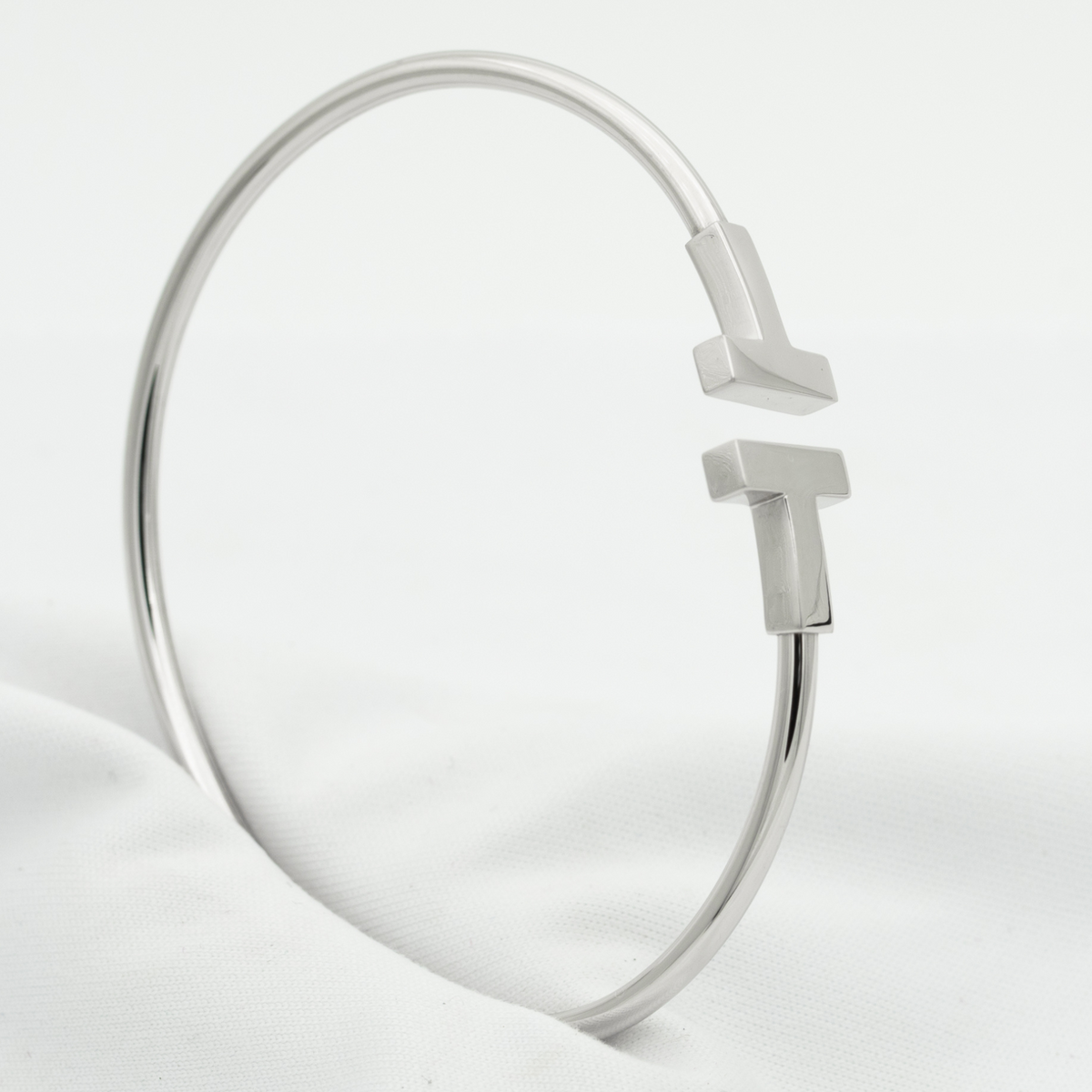 T Bracelet 1.8mm – LUX VERSE Luxury Designer Fashion Outlet