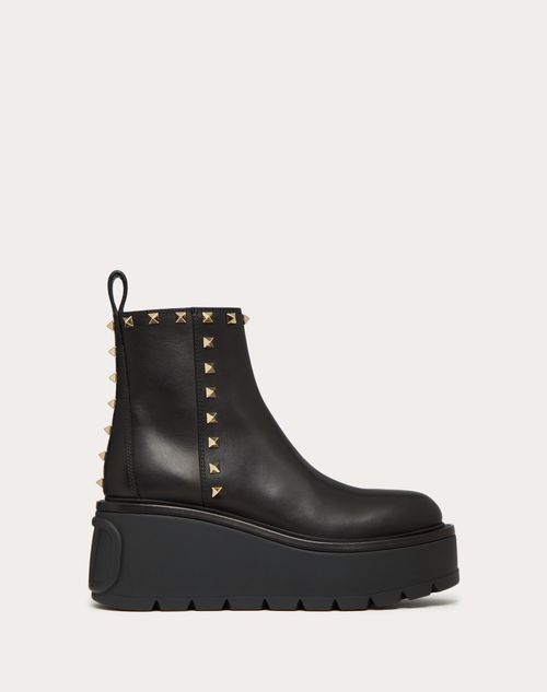 Uniqueform Calfskin Ankle Boot 85 Mm – uniqueform calfskin flatform ankle boot.- 8x8mm /.3x.3 in. platinum-finish – LUX VERSE Luxury Designer Fashion Outlet