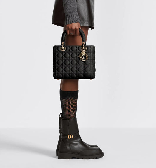 Classic Leather Shoulder Bags For Women - Luxury Designer Outlet