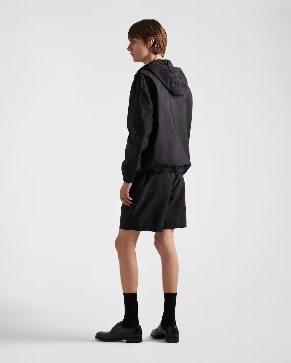 Re-Nylon swim trunks – the style with a classic silhouette, characterized by the elasticized waistband, is – LUX VERSE Luxury Designer Fashion Outlet