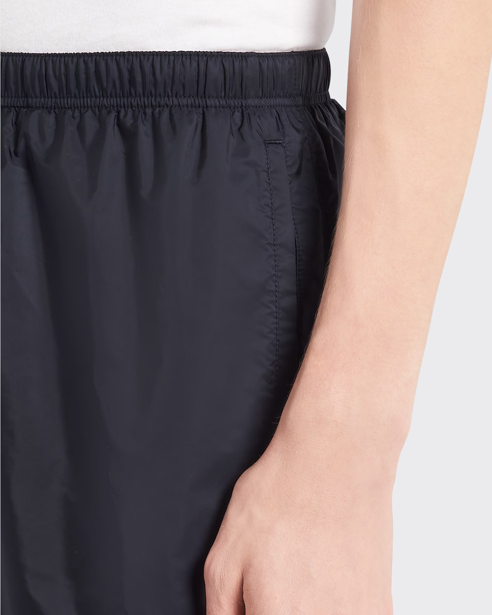 Nylon swim trunks – this swimsuit with a sleek design is decorated with the fabric triangle logo and – LUX VERSE Luxury Designer Fashion Outlet