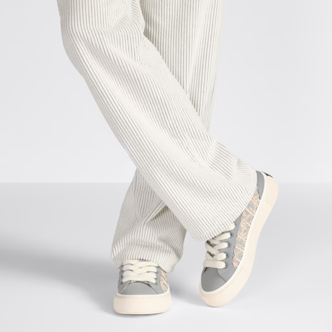 B33 Sneaker - LIMITED AND NUMBERED EDITION – crafted in gray smooth calfskin with a cream Oblique raised embroidered panel, it is – LUX VERSE Luxury Designer Fashion Outlet