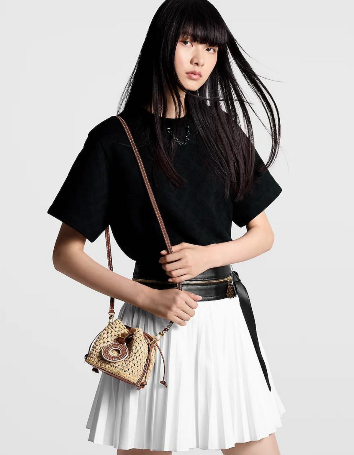 Noé Purse Natural – refined leather trim complements this design, whose drawstring closure was inspired – LUX VERSE Luxury Designer Fashion Outlet