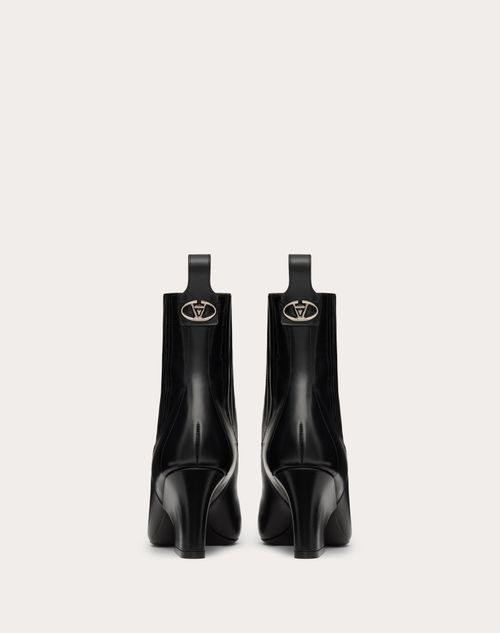 Vlogo Lockette Beatle in Brushed Calfskin 75mm – tone-on-tone finish- Leather-covered Western-style block heel- Heel height – LUX VERSE Luxury Designer Fashion Outlet