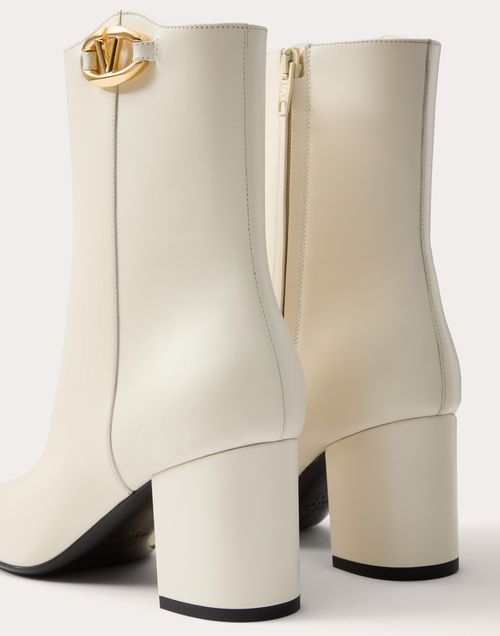 Vlogo the Bold Edition Suede Ankle Boot 70mm – vLogo The Bold Edition suede ankle boot- Accessory with VLogo Signature – LUX VERSE Luxury Designer Fashion Outlet