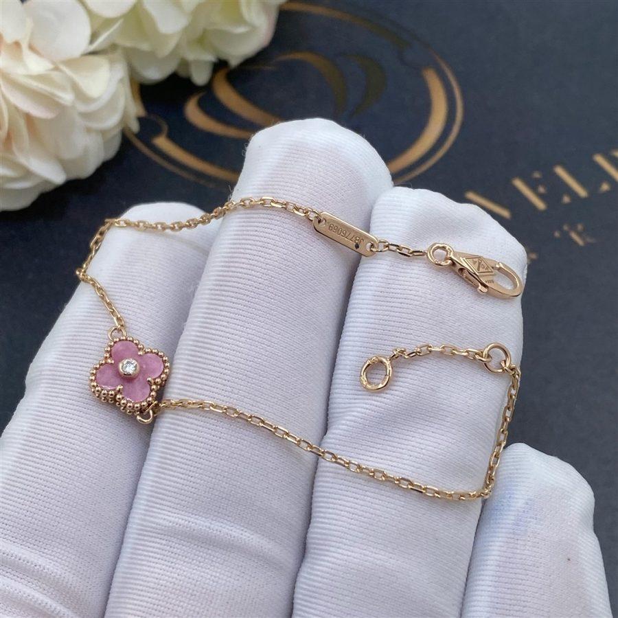 Clover Single Pink Flower Bracelet – LUX VERSE Luxury Designer Fashion Outlet