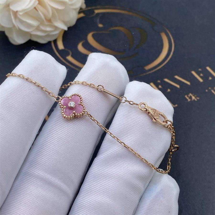 Clover Single Pink Flower Bracelet – LUX VERSE Luxury Designer Fashion Outlet
