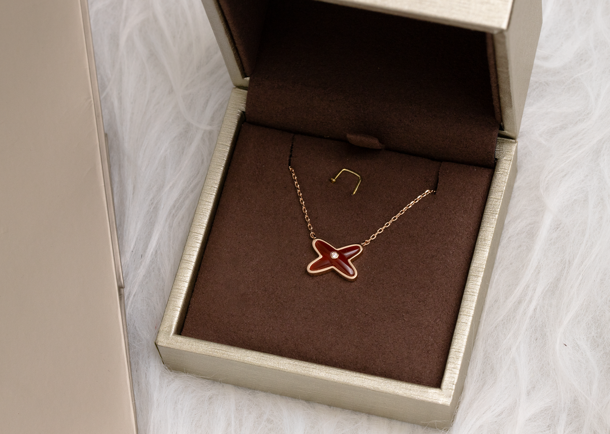 Jeux De Necklace 1 Diamond – LUX VERSE Luxury Designer Fashion Outlet