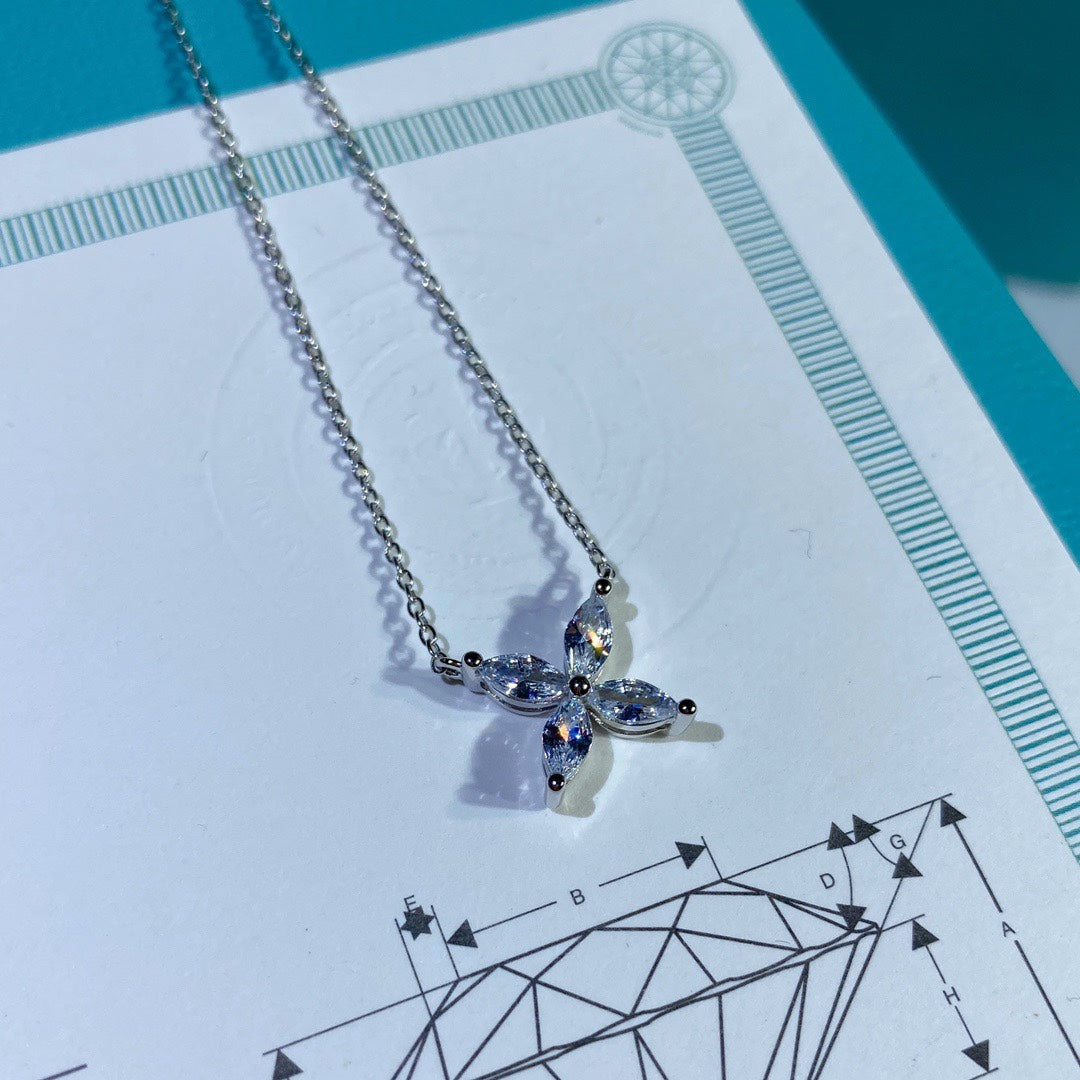 Platinum and Diamond Victoria Pendant Necklace – LUX VERSE Luxury Designer Fashion Outlet
