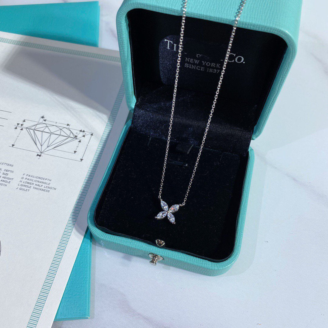 Platinum and Diamond Victoria Pendant Necklace – LUX VERSE Luxury Designer Fashion Outlet