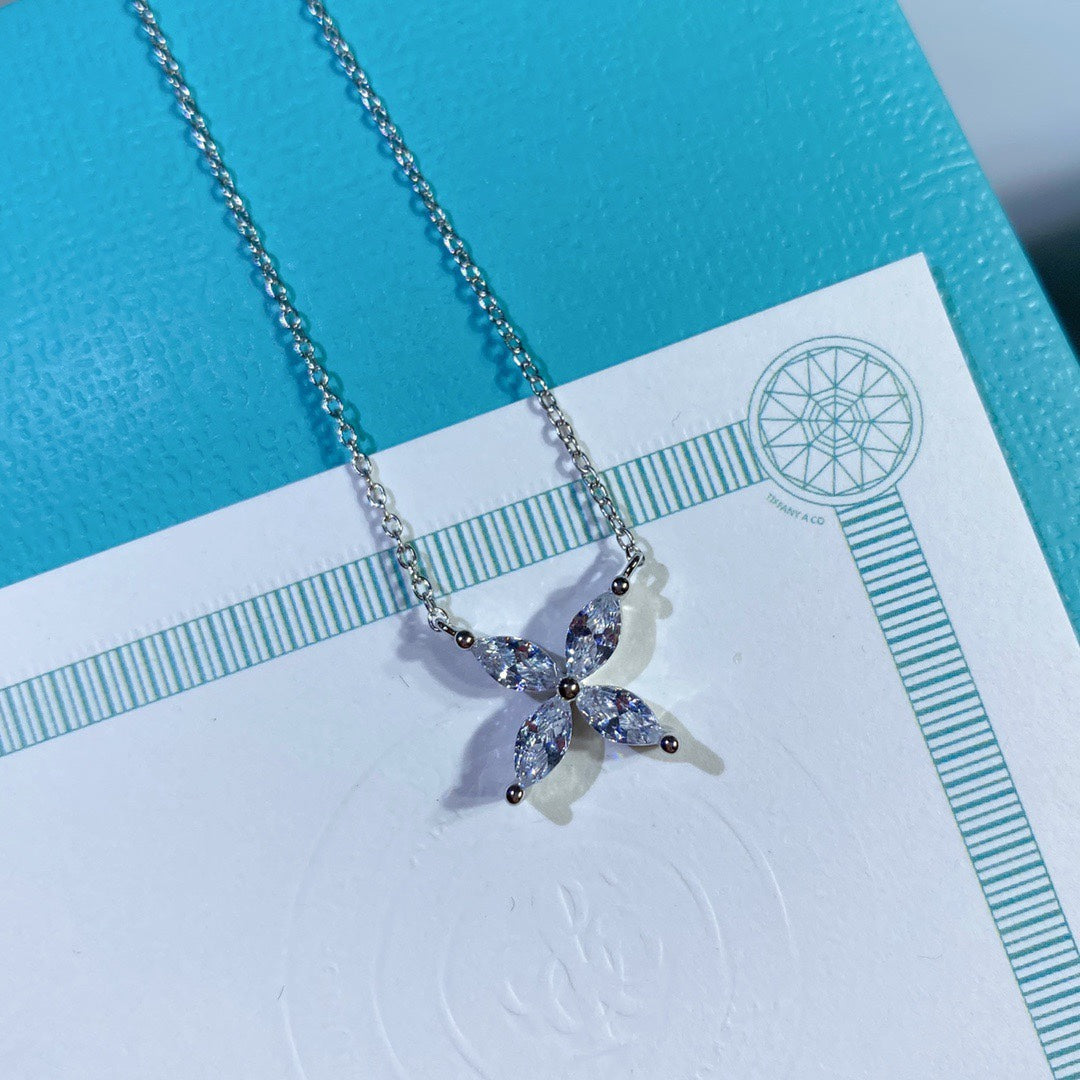 Platinum and Diamond Victoria Pendant Necklace – LUX VERSE Luxury Designer Fashion Outlet