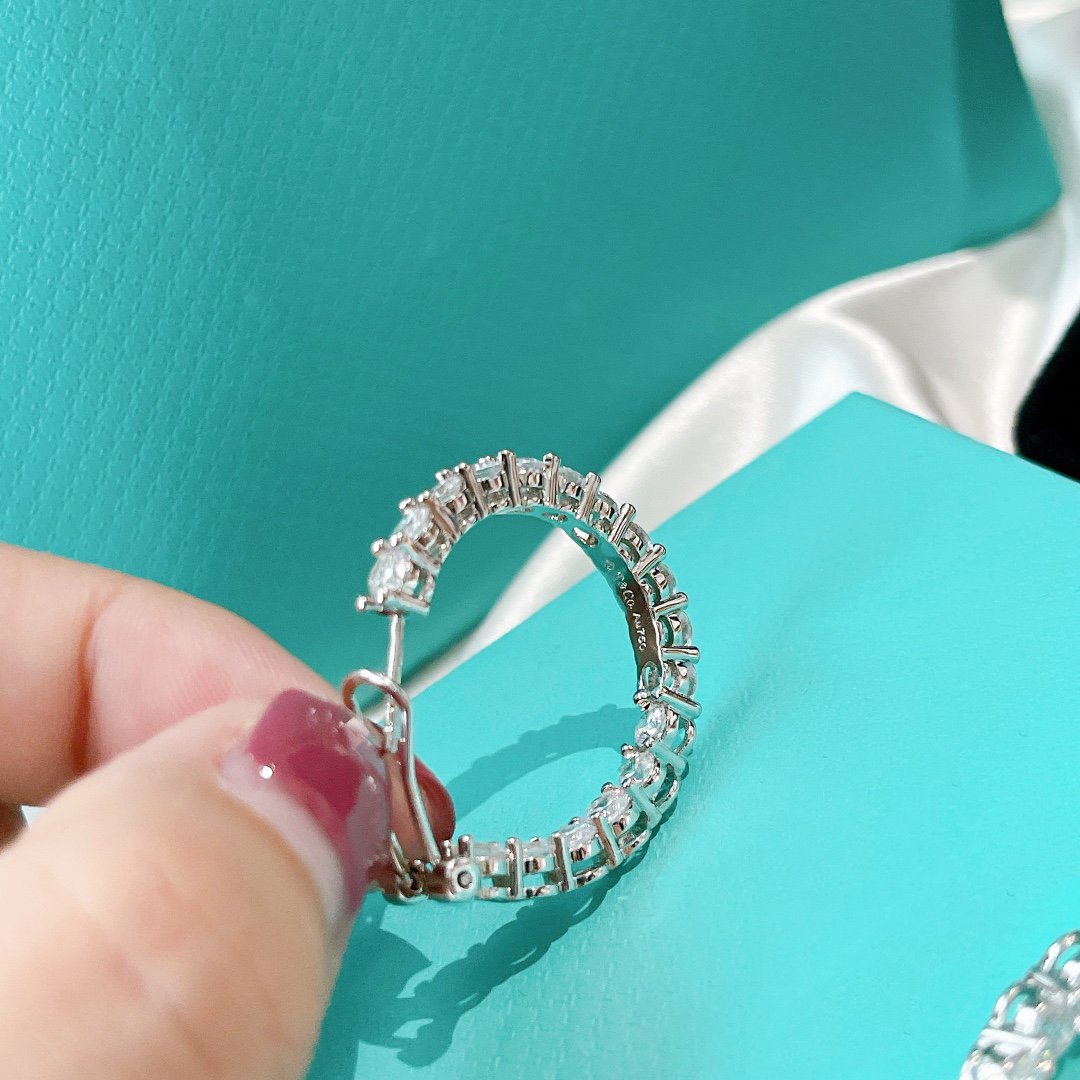 Silver Diamond Hoop Earrings – LUX VERSE Luxury Designer Fashion Outlet
