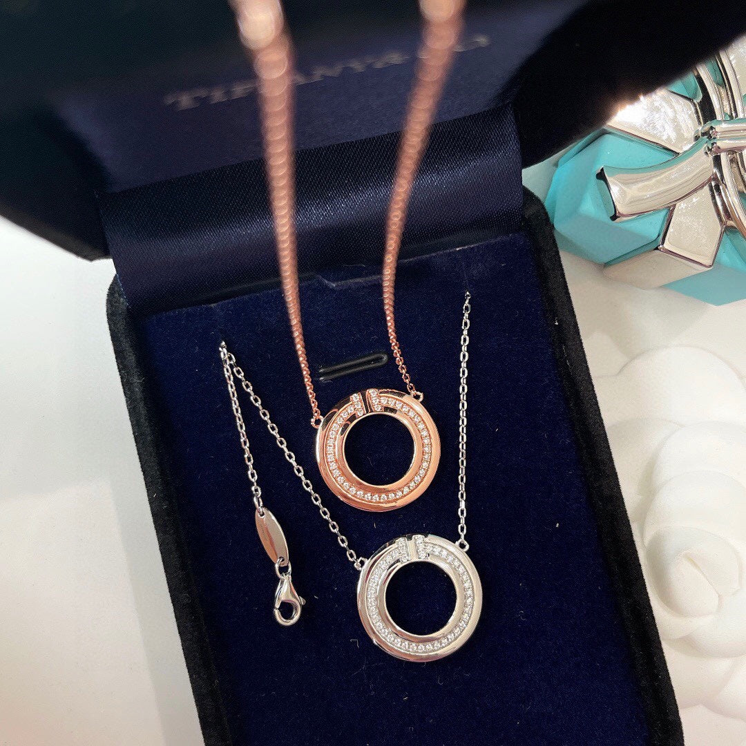 Diamond and Mother of Pearl Circle Pendant – LUX VERSE Luxury Designer Fashion Outlet